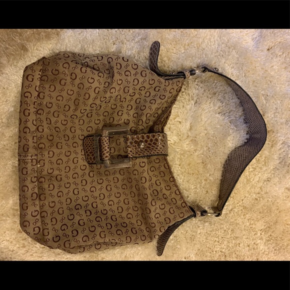 Guess purse - Picture 3 of 4